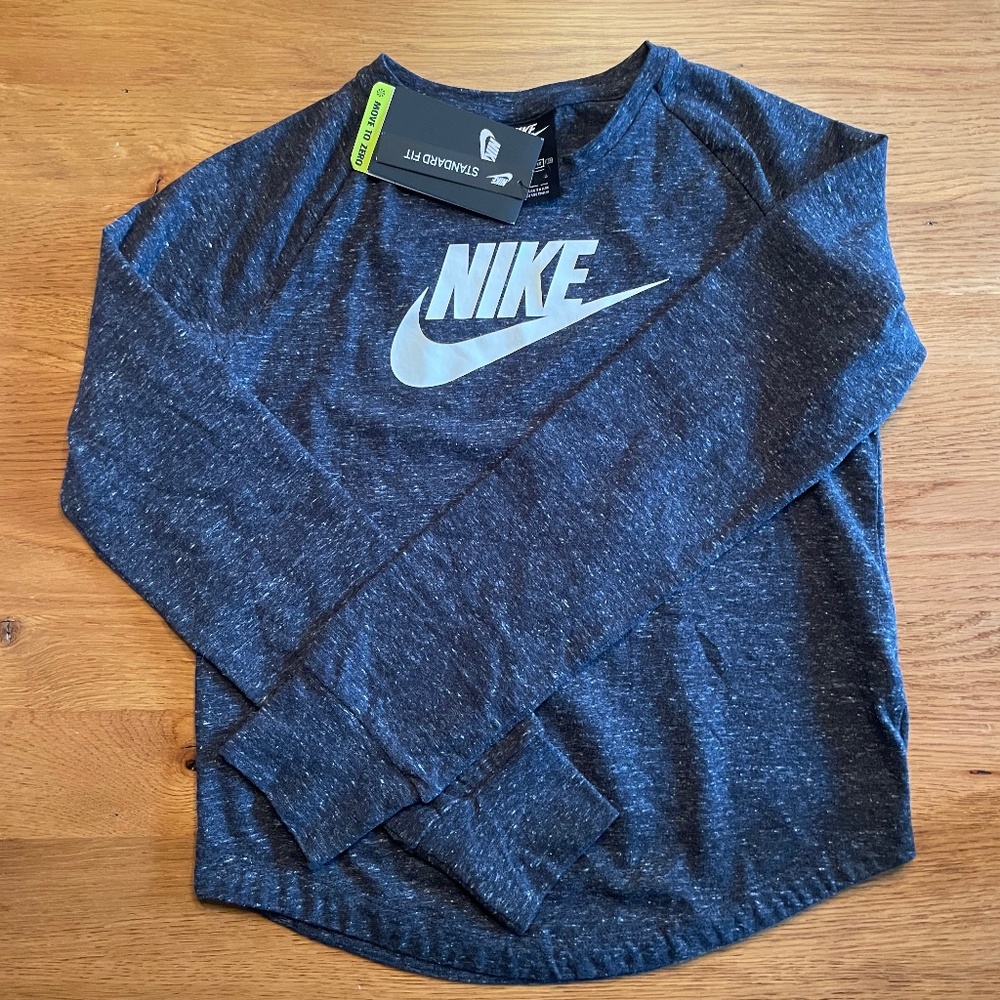 Girls Nike Long Sleeved Tee Size L NWT